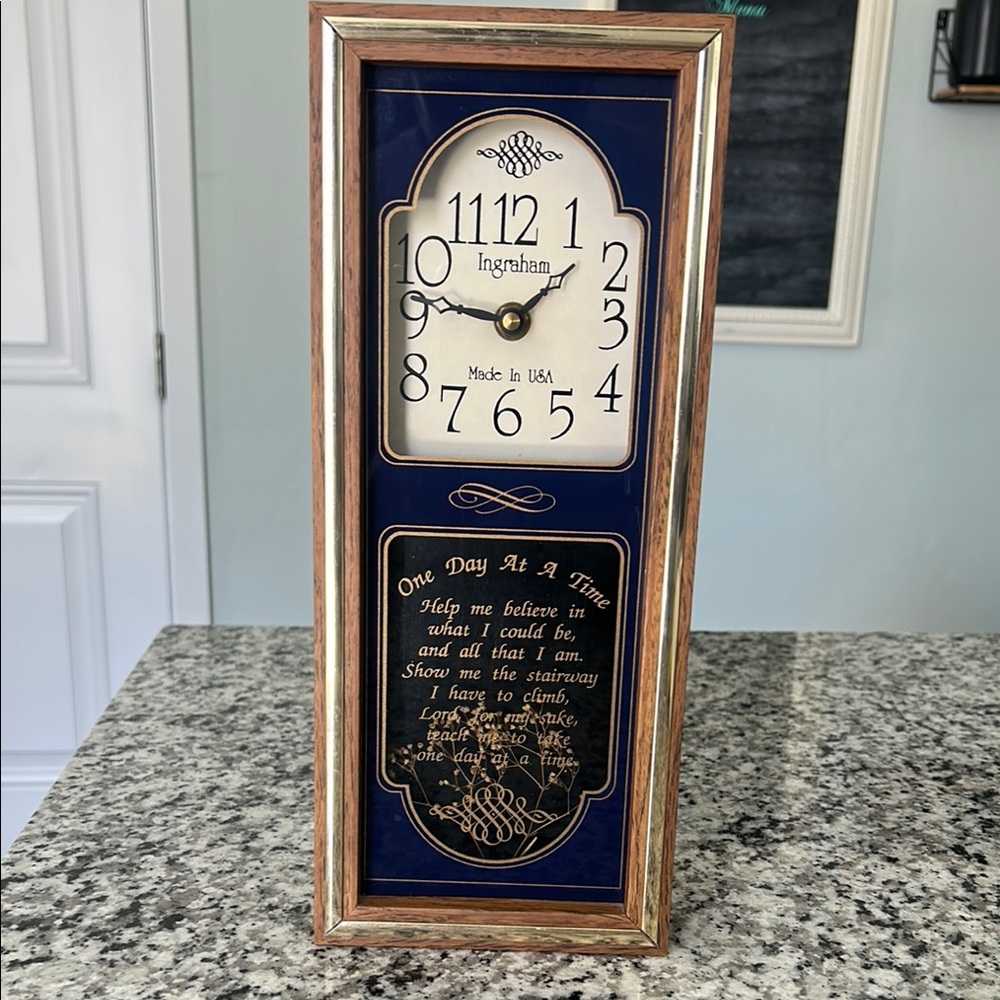 Vintage Ingraham Wall Clock. “One Day At A Time” Poem. Battery operated